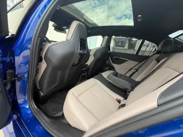 BMW M5 360 DR ASS PROFF PANORAMIC ROOF