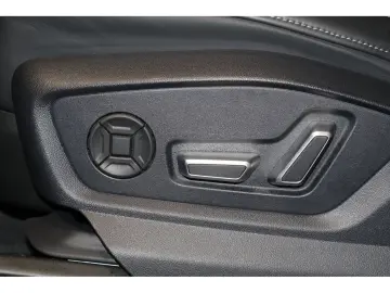 AUDI Q8 50 TDI quattro 2xS line UPE120 Laser Pano B&O
