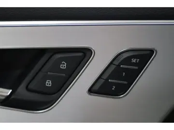 AUDI Q8 50 TDI quattro 2xS line UPE120 Laser Pano B&O