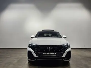 AUDI Q8 55 TFSI e S Line