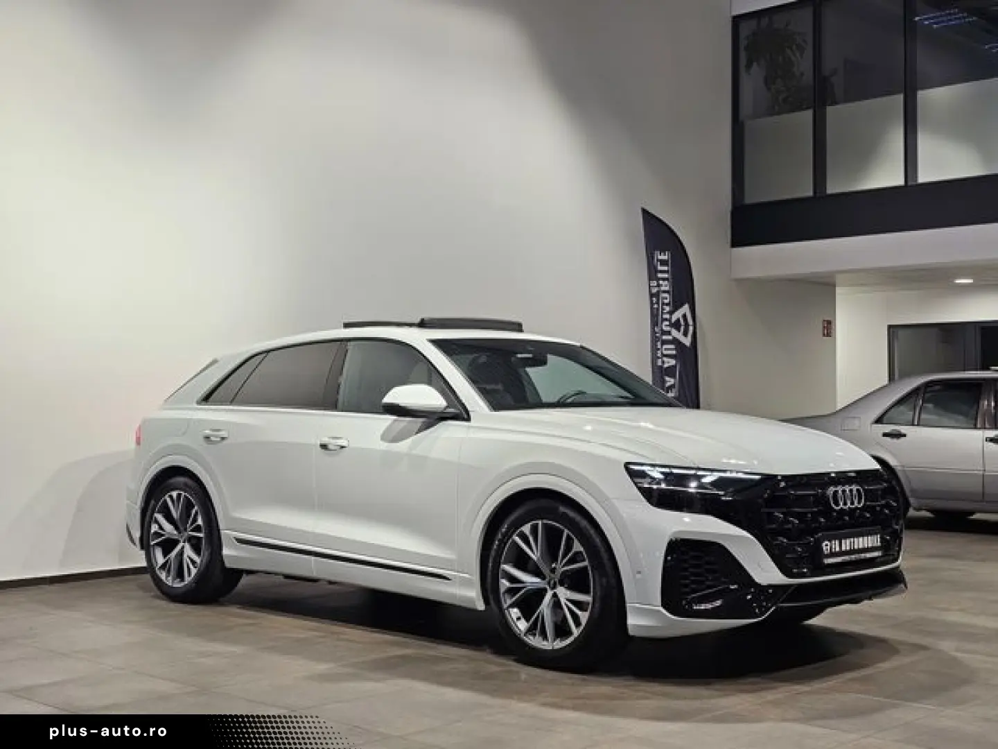 AUDI Q8 55 TFSI e S Line