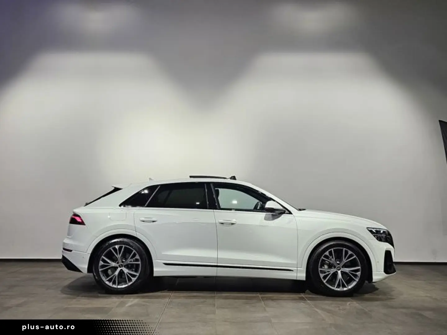 AUDI Q8 55 TFSI e S Line