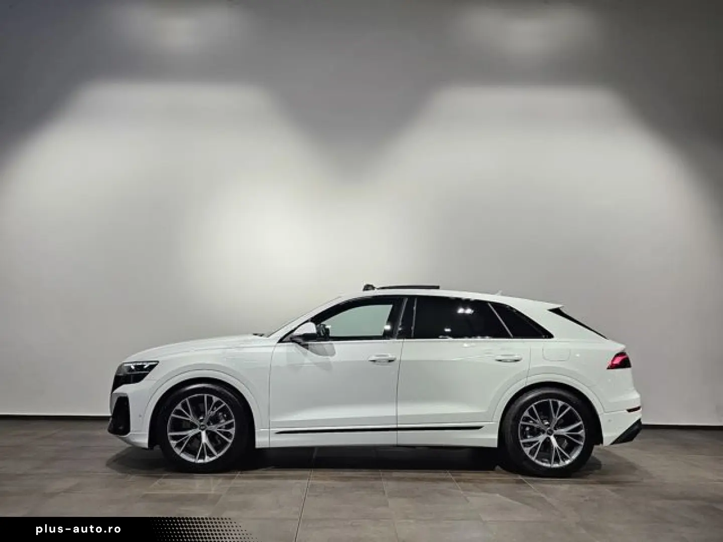 AUDI Q8 55 TFSI e S Line