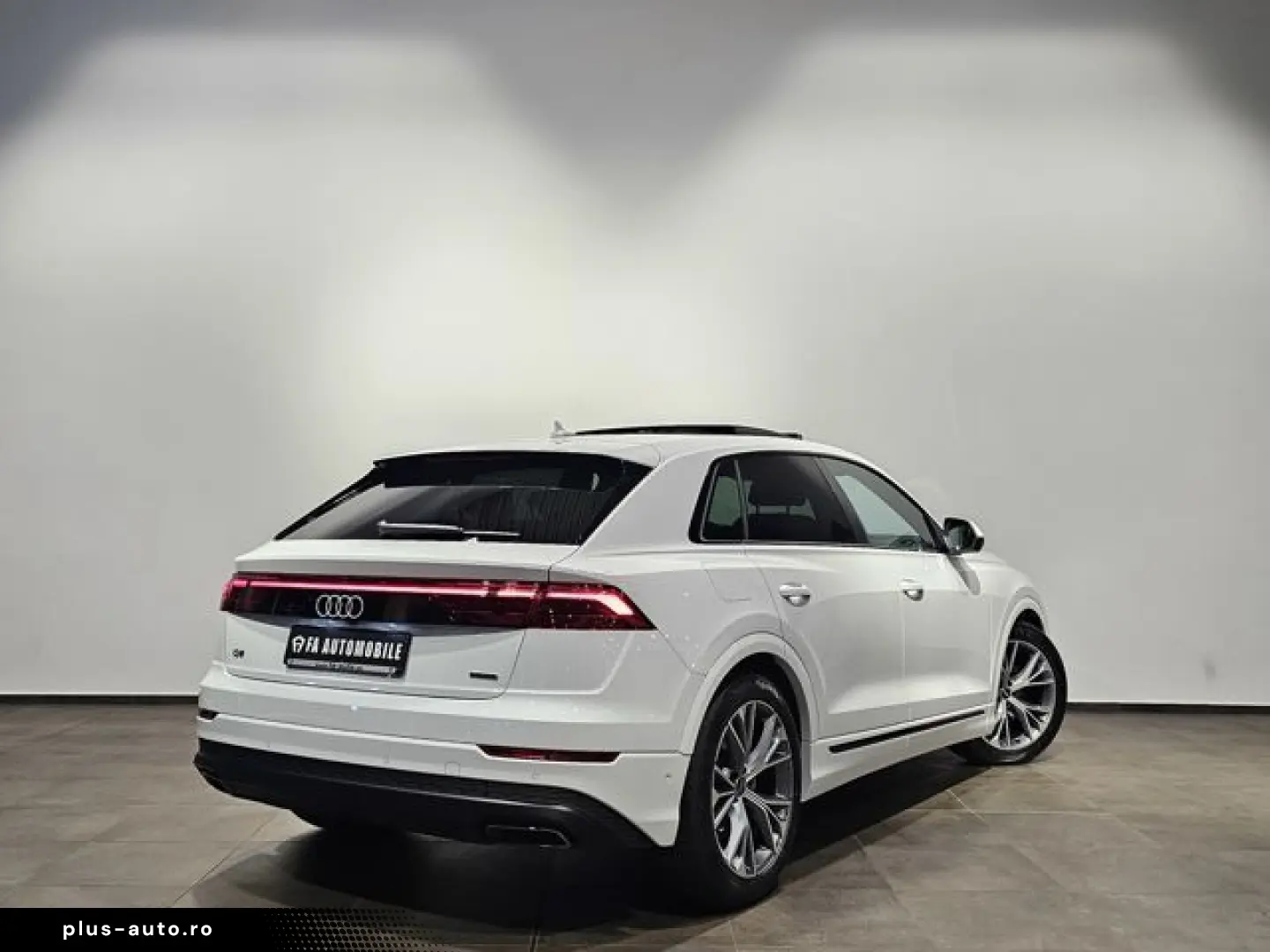 AUDI Q8 55 TFSI e S Line