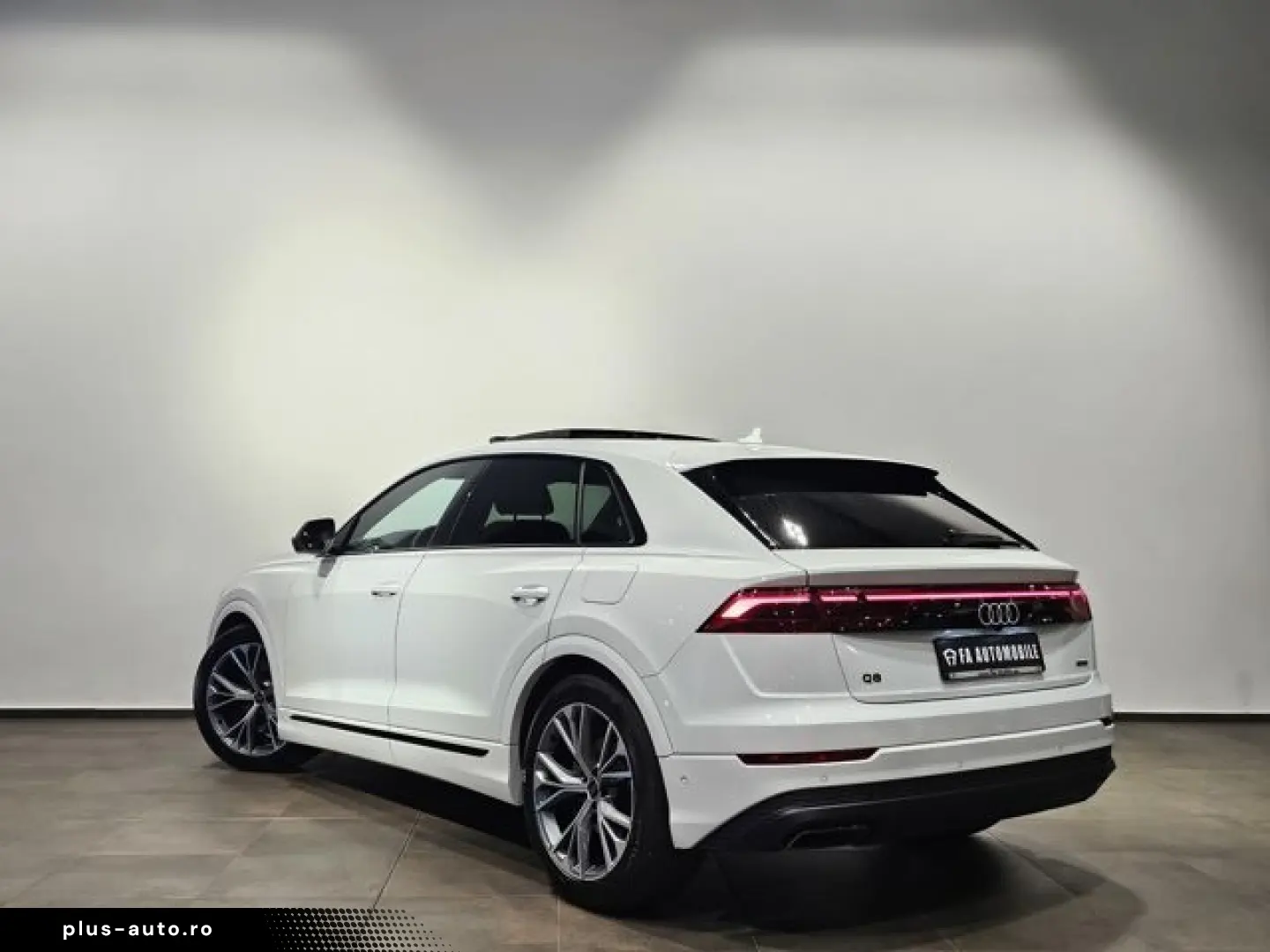 AUDI Q8 55 TFSI e S Line