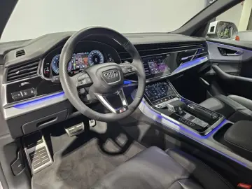 AUDI Q8 55 TFSI e S Line