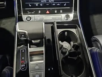 AUDI Q8 55 TFSI e S Line