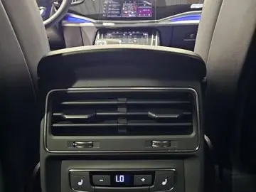 AUDI Q8 55 TFSI e S Line