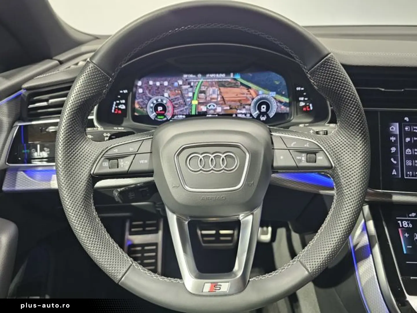 AUDI Q8 55 TFSI e S Line