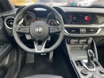 Alfa Romeo Stelvio Veloce 2.2 Diesel Allrad Automatik Pano