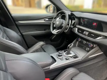Alfa Romeo Stelvio Veloce 2.2 Diesel Allrad Automatik Pano
