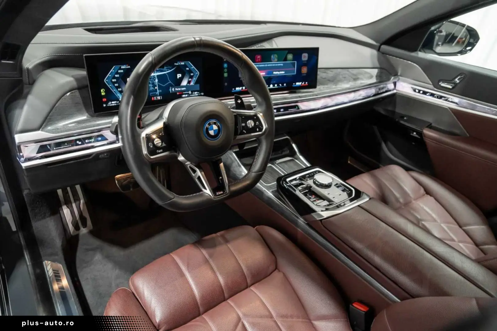 BMW 760 M760e xDrive Executive Lounge Entertainment