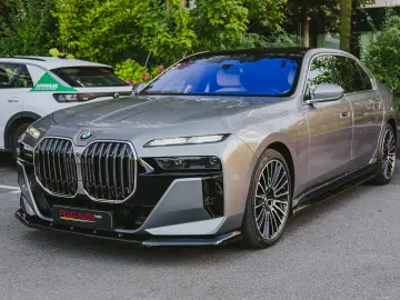 BMW 740d xDrive - oxide grey