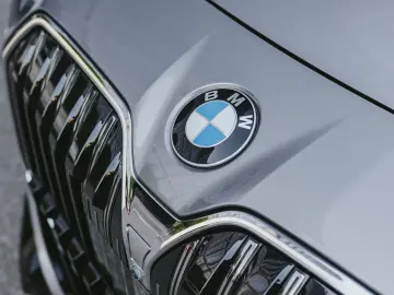 BMW 740d xDrive - oxide grey