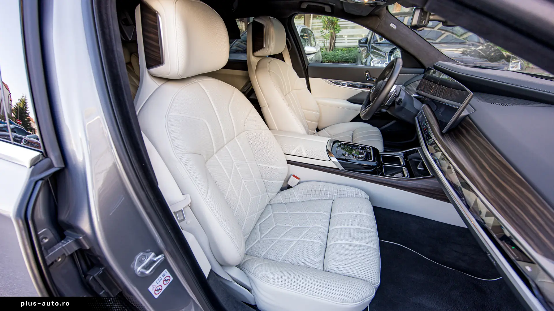 BMW 740d xDrive - oxide grey