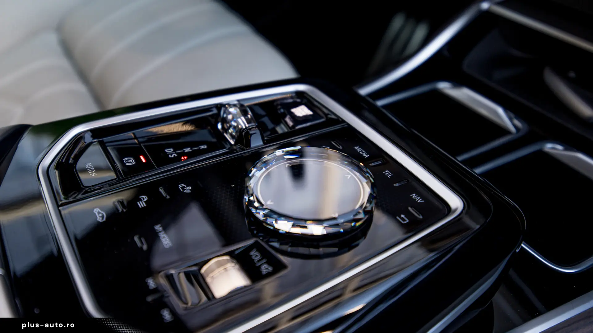 BMW 740d xDrive - oxide grey