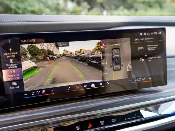 BMW 740d xDrive - oxide grey