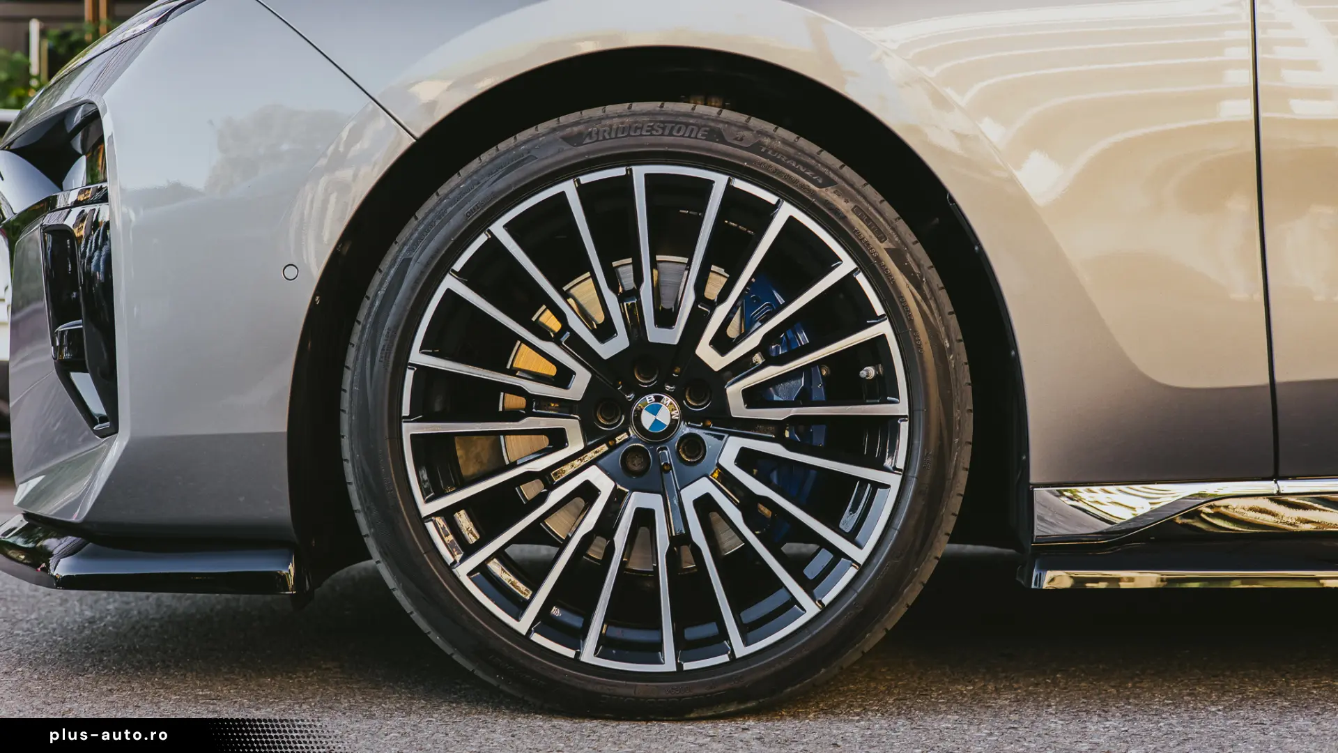 BMW 740d xDrive - oxide grey