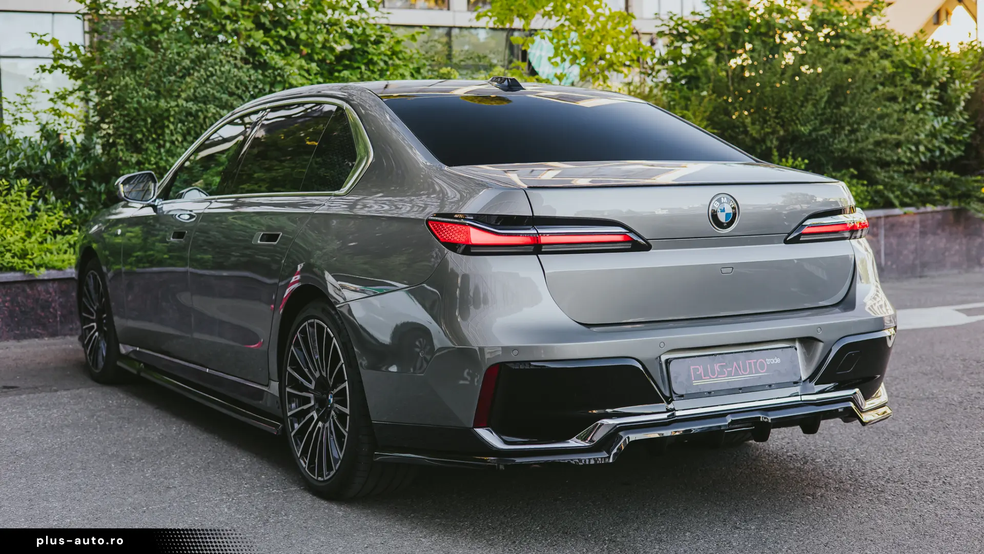 BMW 740d xDrive - oxide grey