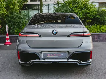 BMW 740d xDrive - oxide grey