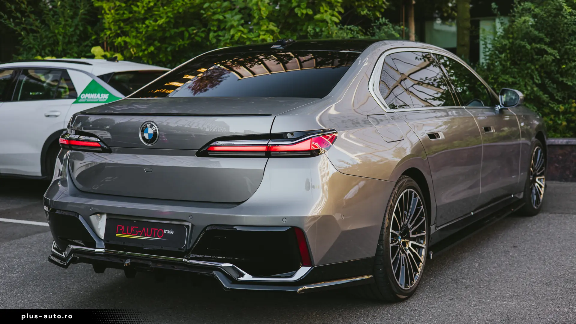 BMW 740d xDrive - oxide grey