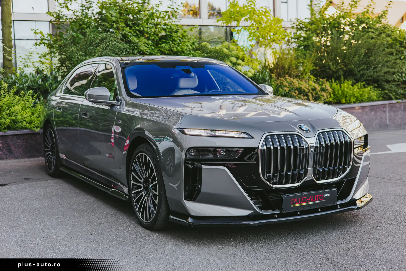 BMW 740d xDrive - oxide grey