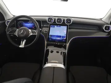 MERCEDES-BENZ GLC 200 4M Avantgarde Premium Pano StandHz 360