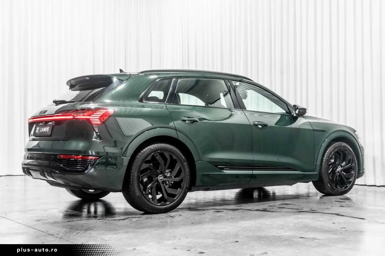 AUDI Q8 e-tron 55 Quattro Competition Goodwood Green