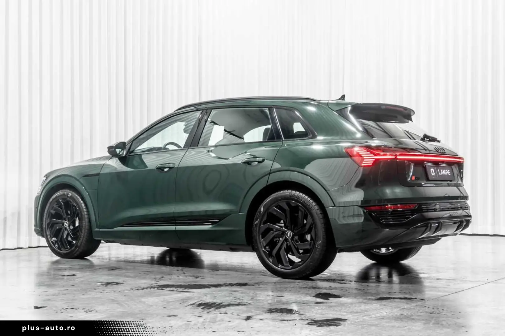 AUDI Q8 e-tron 55 Quattro Competition Goodwood Green