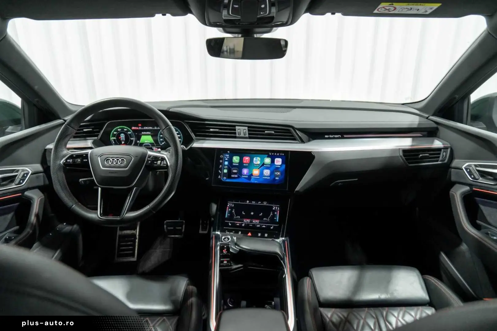AUDI Q8 e-tron 55 Quattro Competition Goodwood Green