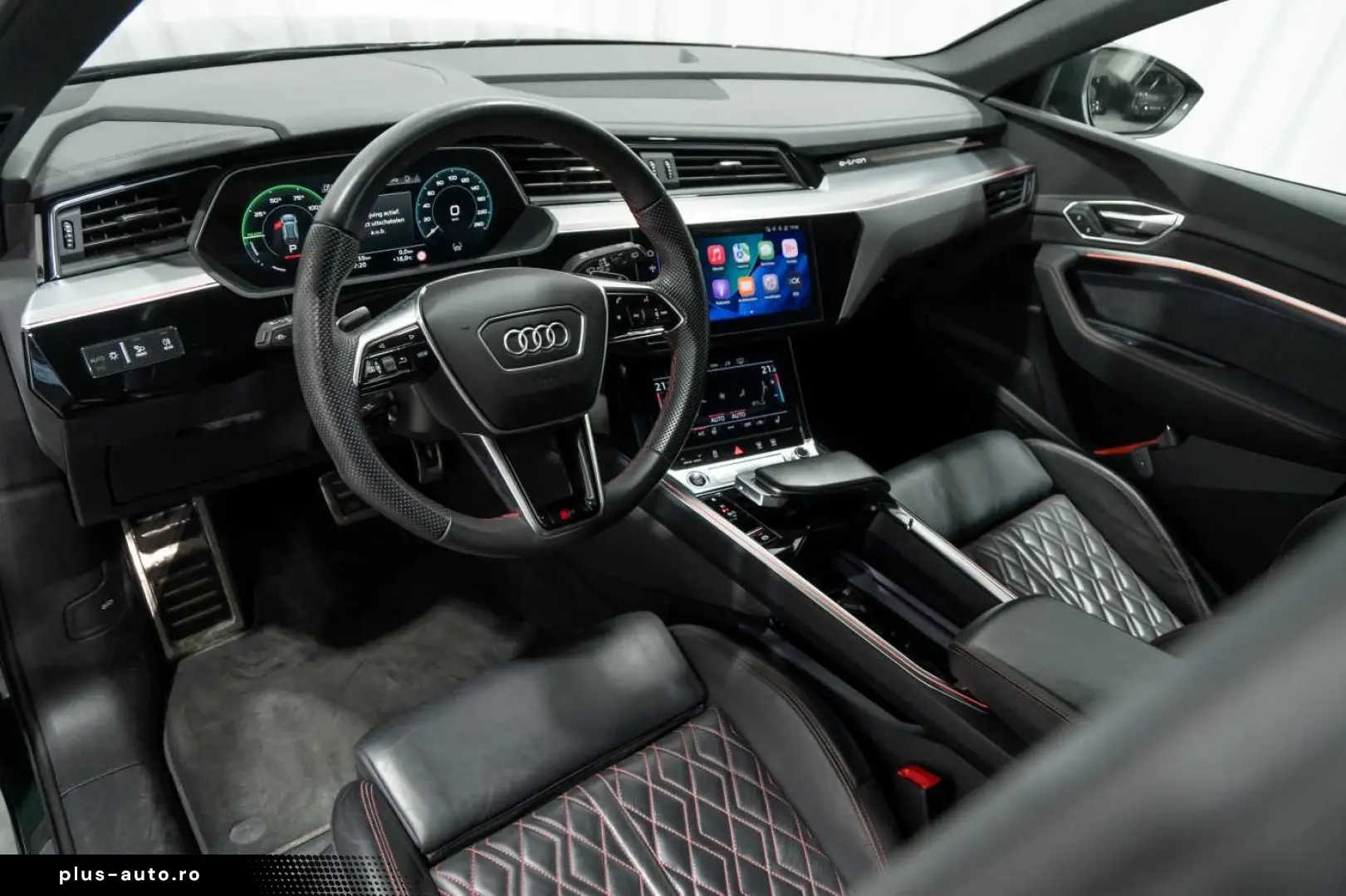 AUDI Q8 e-tron 55 Quattro Competition Goodwood Green