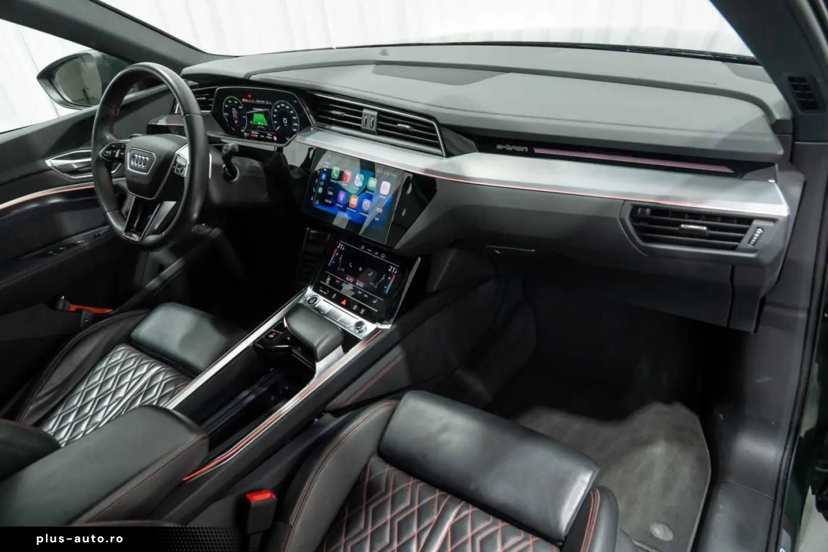 AUDI Q8 e-tron 55 Quattro Competition Goodwood Green