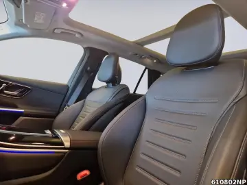 MERCEDES-BENZ GLC 300 e AMG Night Distronic Pano Digital 360