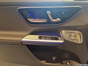 MERCEDES-BENZ GLC 300 e AMG Night Distronic Pano Digital 360