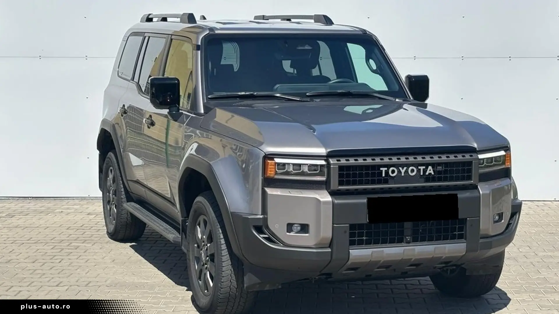 Toyota Land Cruiser 2.8 D-4D 6AT Invincible   4x4   ACC