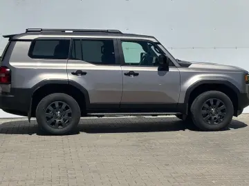 Toyota Land Cruiser 2.8 D-4D 6AT Invincible   4x4   ACC