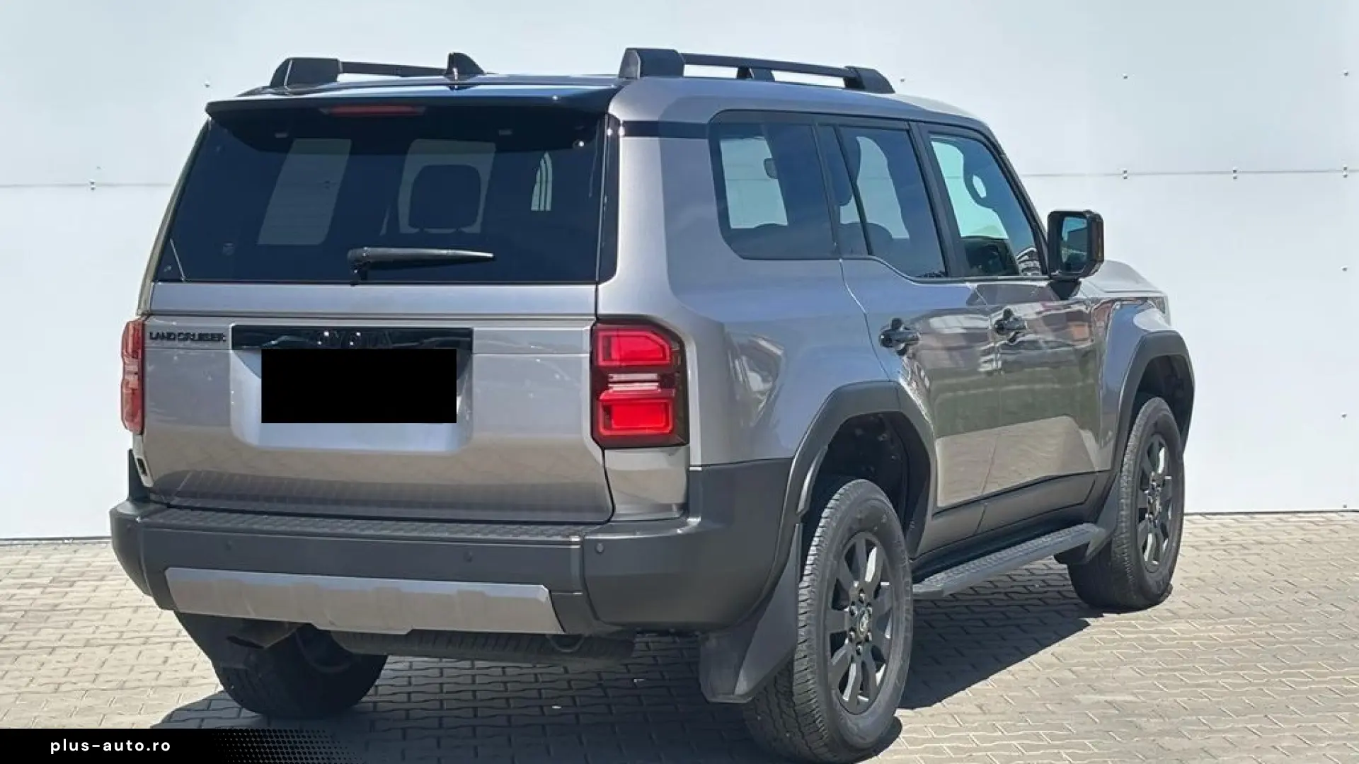 Toyota Land Cruiser 2.8 D-4D 6AT Invincible   4x4   ACC