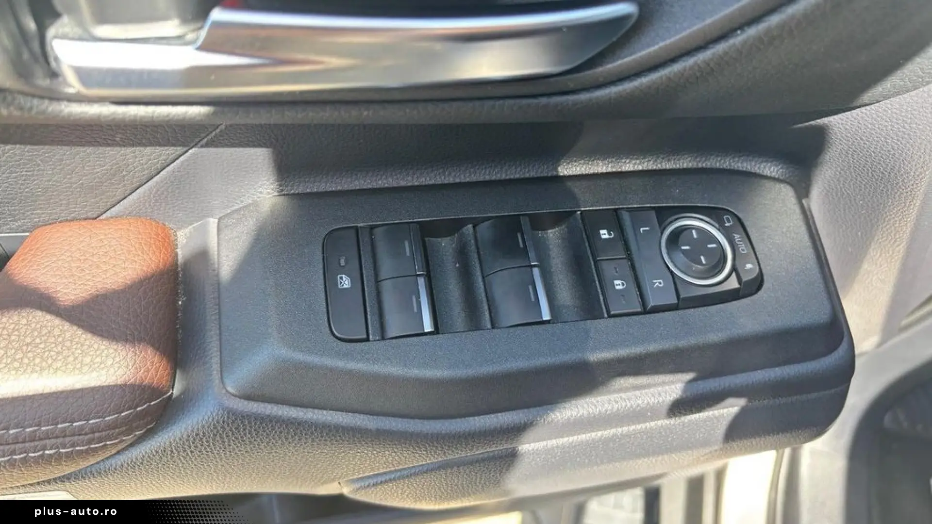 Toyota Land Cruiser 2.8 D-4D 6AT Invincible   4x4   ACC