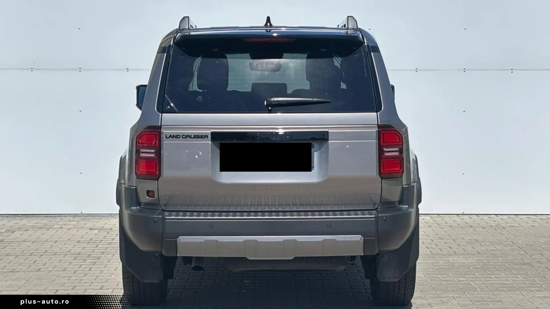 Toyota Land Cruiser 2.8 D-4D 6AT Invincible   4x4   ACC