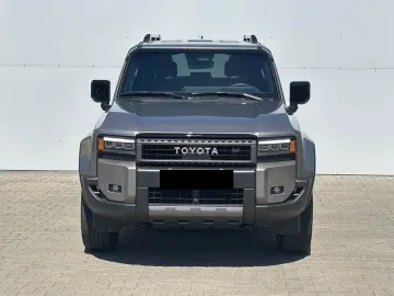 Toyota Land Cruiser 2.8 D-4D 6AT Invincible   4x4   ACC
