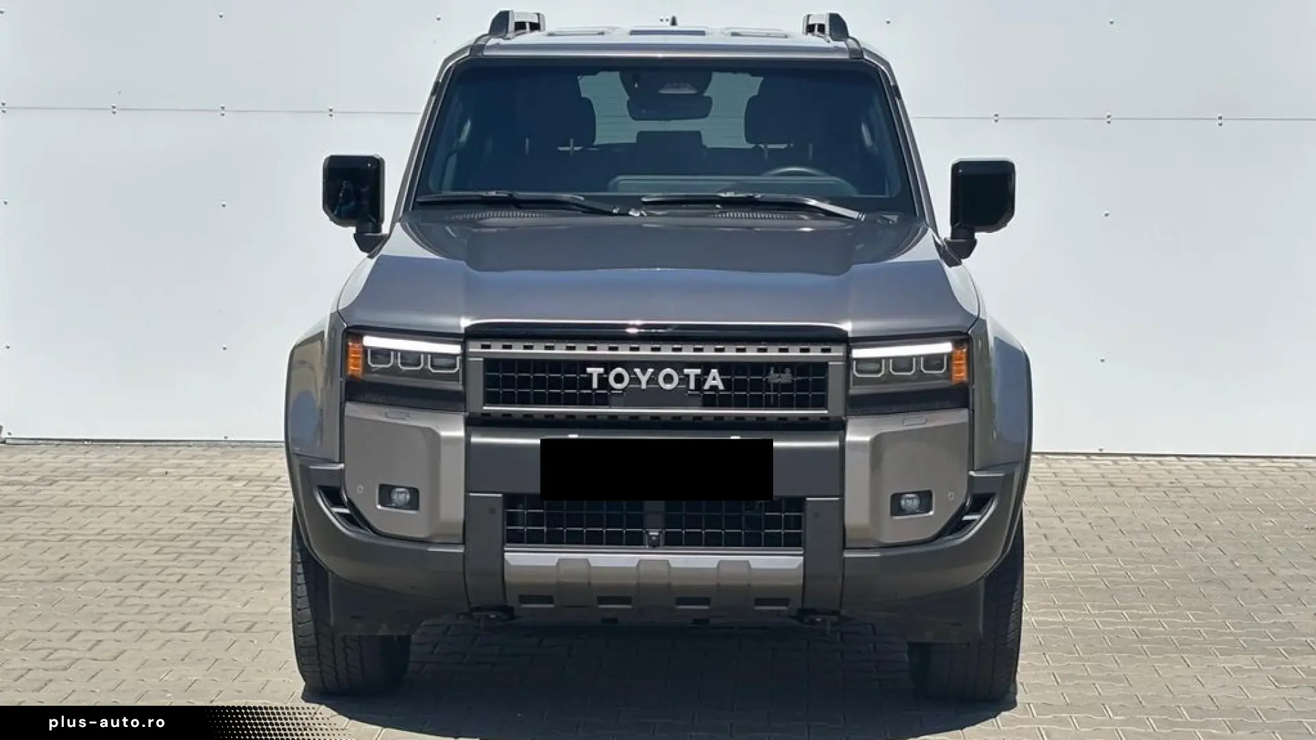 Toyota Land Cruiser 2.8 D-4D 6AT Invincible   4x4   ACC