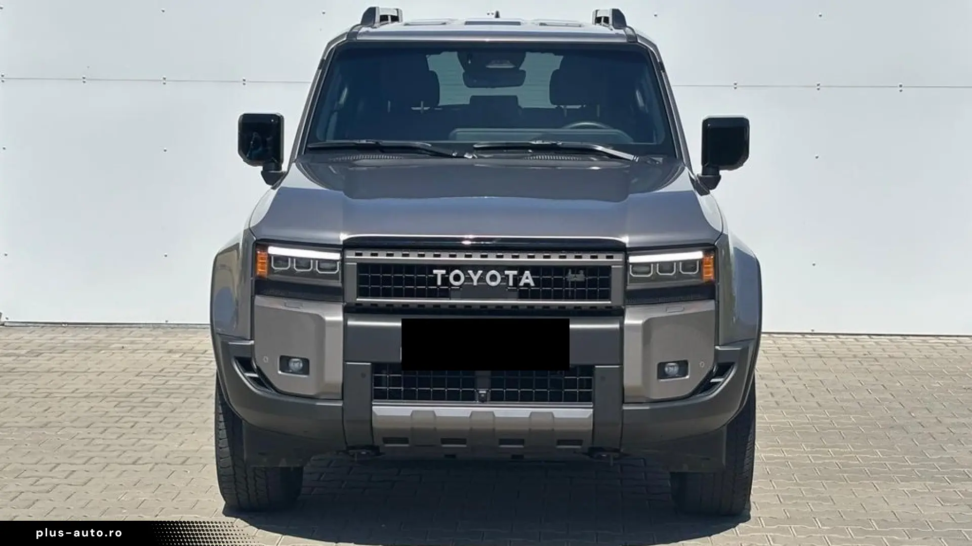 Toyota Land Cruiser 2.8 D-4D 6AT Invincible   4x4   ACC