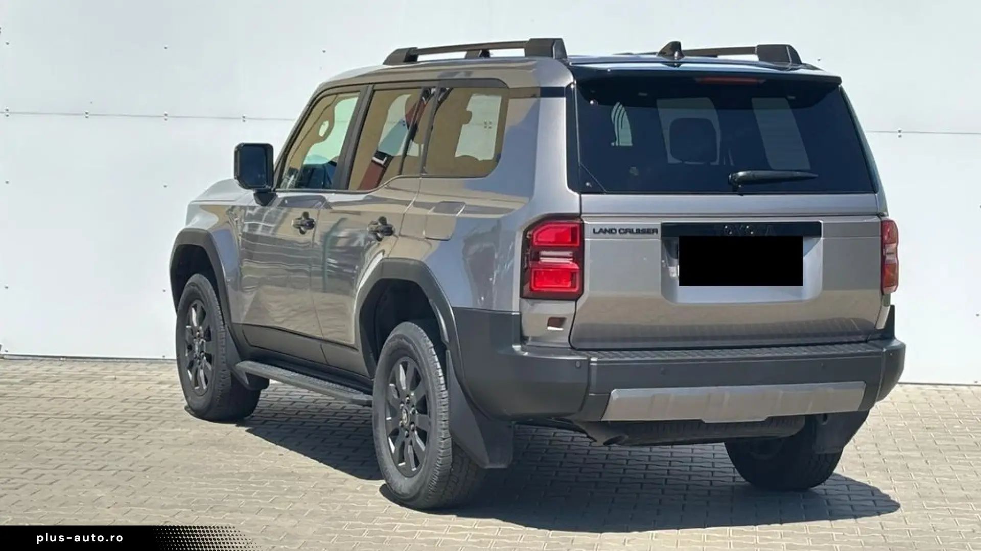 Toyota Land Cruiser 2.8 D-4D 6AT Invincible   4x4   ACC