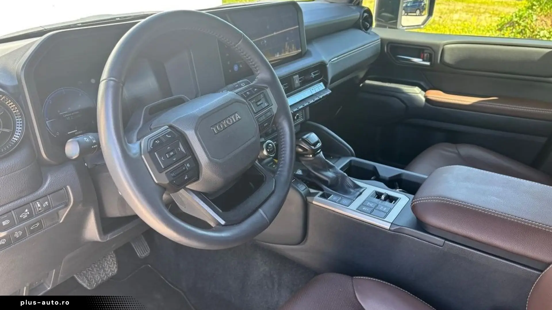 Toyota Land Cruiser 2.8 D-4D 6AT Invincible   4x4   ACC