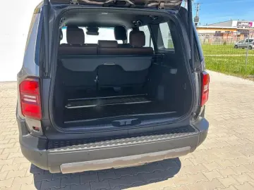 Toyota Land Cruiser 2.8 D-4D 6AT Invincible   4x4   ACC