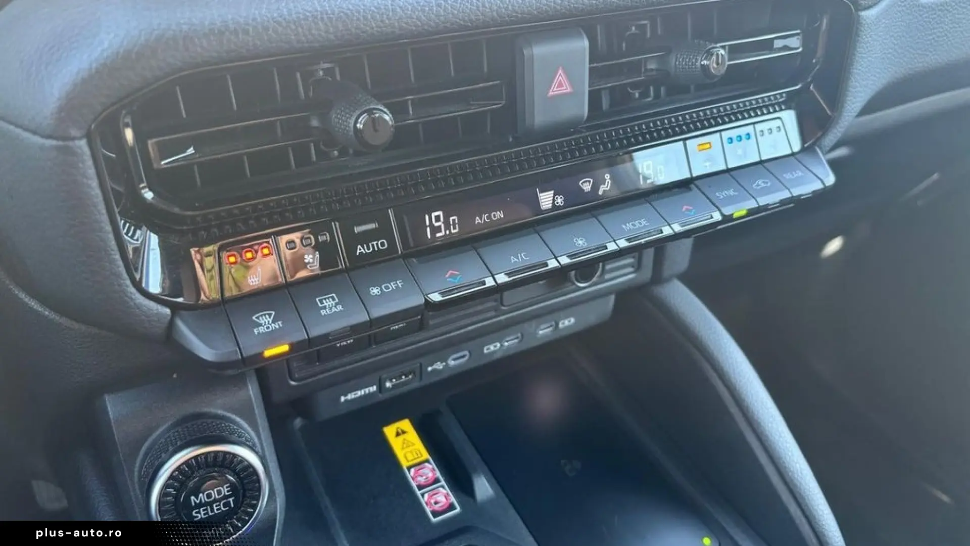 Toyota Land Cruiser 2.8 D-4D 6AT Invincible   4x4   ACC