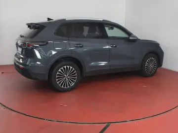 VW Tiguan 2.0TDI DSG 4M 415 -ohne Anzahlung Pano