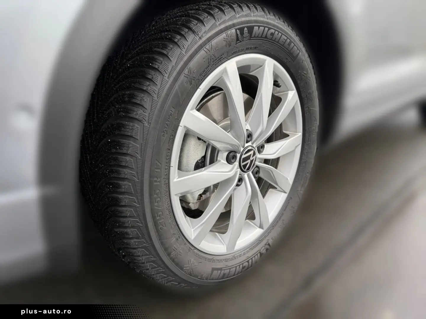 VW T-Roc R-Line 2.0 l TSI OPF 4MOTION 140 k W (190