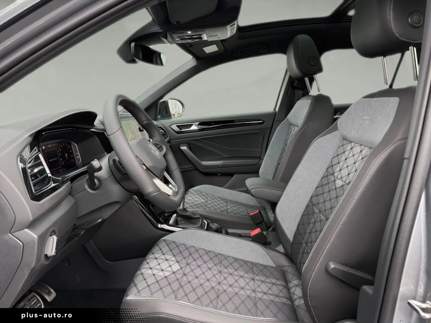 VW T-Roc R-Line 2.0 l TSI OPF 4MOTION 140 k W (190