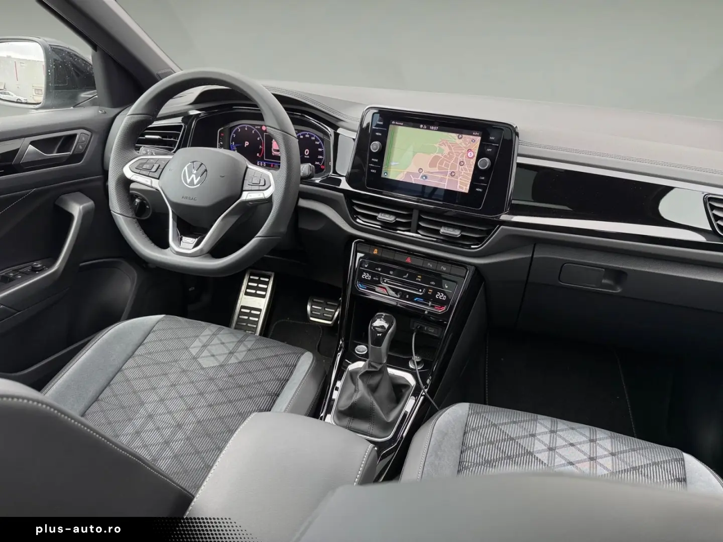 VW T-Roc R-Line 2.0 l TSI OPF 4MOTION 140 k W (190